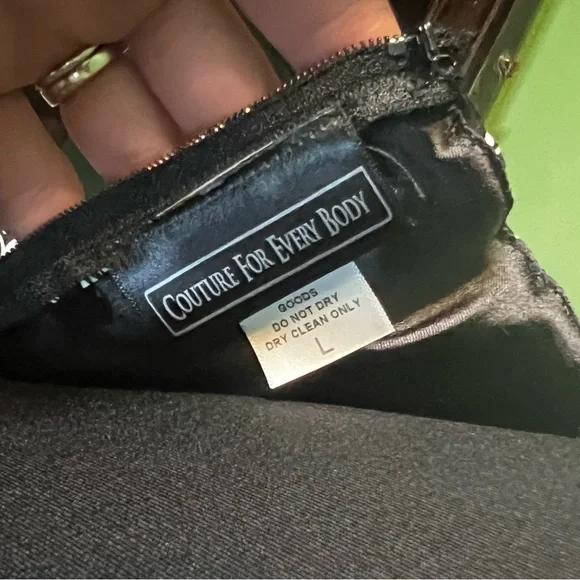 Pinup Girl Clothing- Couture For Everybody Spiderweb Peplum Bustier - Picture 2 of 2